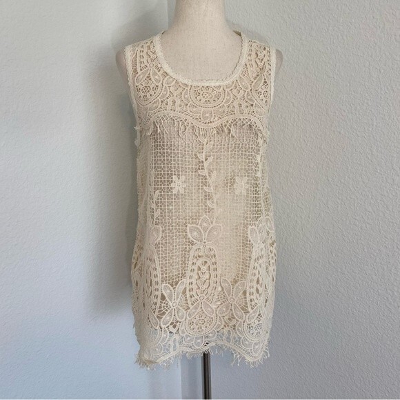 NWOT Blu Pepper Ivory Lace Crochet Floral Sleeveless Key Hole Cut Out Size M - Picture 1 of 12